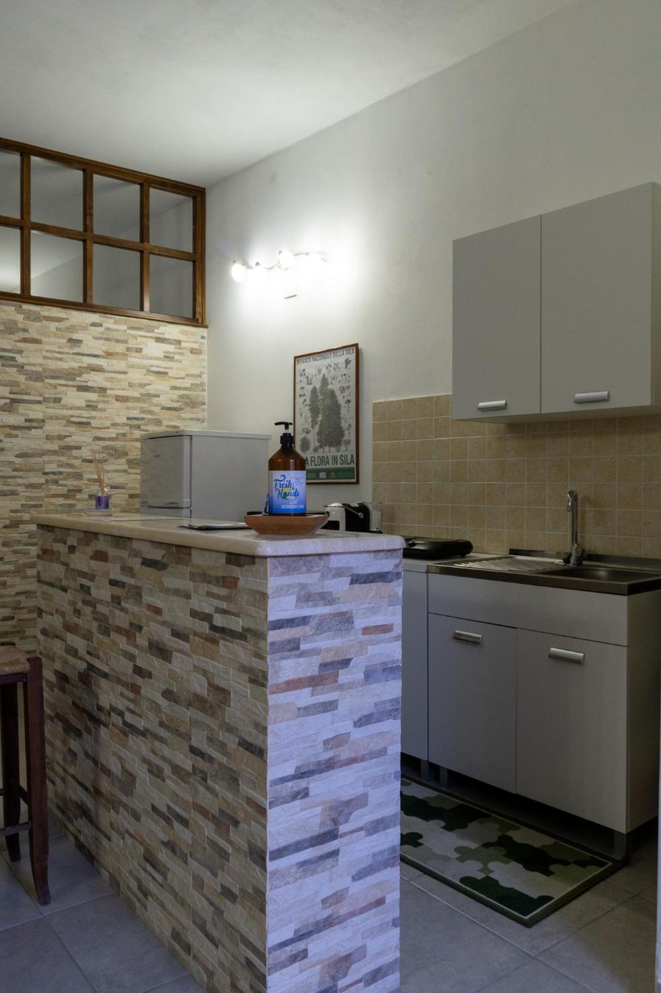 Santa Severina Appartamento Per Turisti Filoxenia מראה חיצוני תמונה